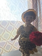 Boneca de pelúcia vintage TOYS Bisque porcelana roupa quadriculada. Caixa  comprar usado  Enviando para Brazil