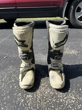 Botas de equitação Alpinestars Tech 10 brancas pretas para motocicleta tamanho 9, usado comprar usado Botas de equitação Alpinestars Tech 10 brancas pretas para motocicleta tamanho 9, usado comprar usado  Enviando para Brazil