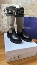 Woman boots us8 for sale  Barrington