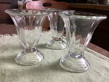 CONJUNTO VINTAGE DE 3 PEÇAS LIBBEY SORVETE SUNDAE PARFAIT COPOS COM PÉS 5", 6 OZ CADA comprar usado CONJUNTO VINTAGE DE 3 PEÇAS LIBBEY SORVETE SUNDAE PARFAIT COPOS COM PÉS 5", 6 OZ CADA comprar usado  Enviando para Brazil