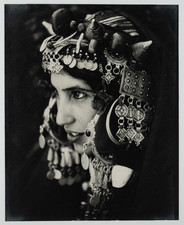 Jean besancenot. costumes d'occasion  Pagny-sur-Moselle