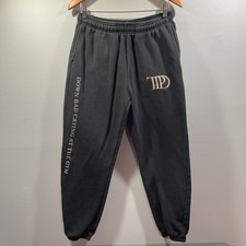 Calça de moletom preta grande feminina Taylor Swift TTPD The Tortured Poets Department comprar usado Calça de moletom preta grande feminina Taylor Swift TTPD The Tortured Poets Department comprar usado  Enviando para Brazil