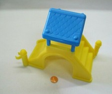 Fisher Price Little People ESCOLA PLAYGROUND SLIDE ESTRUTURA DE CASA DE JOGOS Amarelo comprar usado  Enviando para Brazil