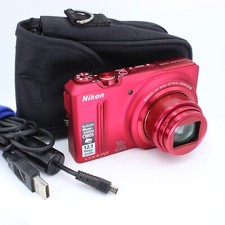 Nikon fotocamera digitale usato  Spedire a Italy