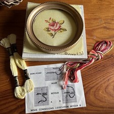 Broderie petits points d'occasion  Grandris