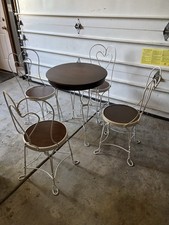 cream chairs table ice 4 for sale cream chairs table ice 4 for sale Elma