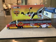 Action 103125 looney for sale  Mount Arlington