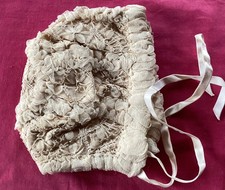 Ancien bonnet bébé d'occasion  Puy-l'Évêque
