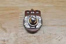 Usado, Potenciômetro vintage 1983 CTS 250k 1378351 1/4 eixo dividido comprar usado Usado, Potenciômetro vintage 1983 CTS 250k 1378351 1/4 eixo dividido comprar usado  Enviando para Brazil