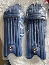 Men right hand for sale  BEACONSFIELD
