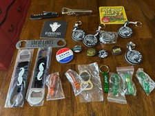 Lote de abridores de garrafas colecionáveis de cerveja variedade mista de pinos publicitários de cerveja comprar usado  Enviando para Brazil