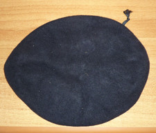 Basco nero militare usato Basco nero militare usato  Italia