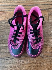 Nike bravata youth for sale  Ridgefield