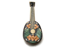 Painted wooden guitar d'occasion  Expédié en Belgium