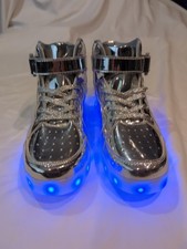 Tênis unissex tamanho 39 feminino 8 LED iluminado LED prata recarregável USB comprar usado  Enviando para Brazil