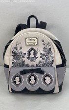 Mini bolsa mochila loungefly Disney princesa camafeu retratos de porcelana comprar usado  Enviando para Brazil