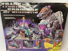 Transformers G1 Trypticon completo com caixa de espuma e toda papelada Inc pôster em perfeito estado, usado comprar usado  Enviando para Brazil
