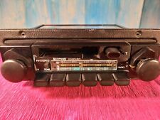 Autoradio vintage autovox usato  Roma