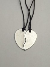 Collana ciondolo metallo usato  Novara