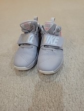 girls basketball sneakers for sale girls basketball sneakers for sale Chaumont
