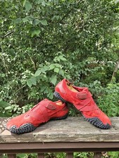 Sneakers retrò rosse usato  Spedire a Italy