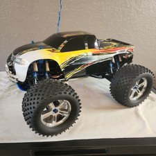 Traxxas tmaxx 2.5 for sale  Davenport