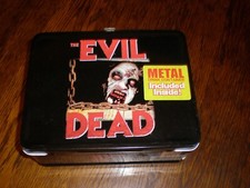 Lancheira de metal Evil Dead com bebida contém NECA 2001 comprar usado  Enviando para Brazil