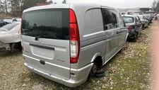 Attelage mercedes vito d'occasion  Villegusien-le-Lac