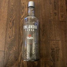 Usado, FINLÂNDIA VODKA GARRAFA DE VIDRO VINTAGE 1Lt VAZIA 21 polegadas de altura comprar usado Usado, FINLÂNDIA VODKA GARRAFA DE VIDRO VINTAGE 1Lt VAZIA 21 polegadas de altura comprar usado  Enviando para Brazil
