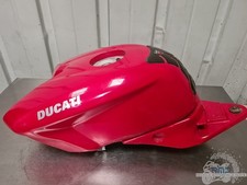 Réservoir ducati sbk d'occasion Réservoir ducati sbk d'occasion  Le Lion-d'Angers