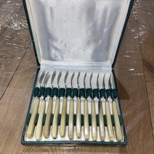 Set dessert forks for sale  MARLOW