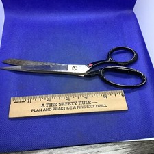 Tesoura vintage Sammann 8" corte três dedos cabo preto aço comprar usado Tesoura vintage Sammann 8" corte três dedos cabo preto aço comprar usado  Enviando para Brazil