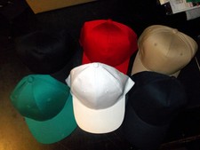 Cappellini con visiera usato  Varese