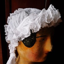 Coiffe bonnet brodé d'occasion Coiffe bonnet brodé d'occasion  Puilboreau