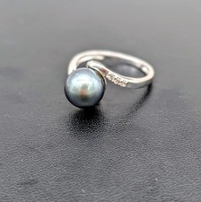 Bague blanc ornée d'occasion  Les Mureaux