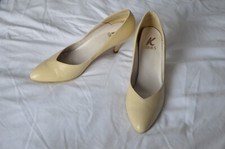 Vintage cream heels for sale  WELWYN GARDEN CITY