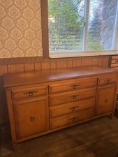 Way table chairs for sale  USA