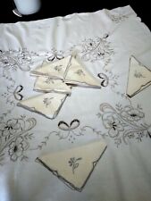 Tovaglietta ricamata con usato  Villafranca Sicula