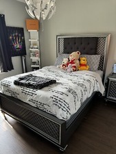 Bedroom set queen for sale  Miami