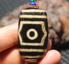 Usado, Boné Power Tibetan Old Agate Buddha 3 olhos formato plano buraco de gota de chuva dZi Bead LZK comprar usado  Enviando para Brazil