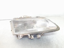 Faro anteriore destro usato Faro anteriore destro usato  Italia