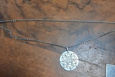 Pentacle porte bonheur d'occasion  France