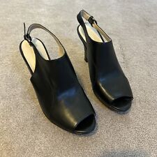 Naturalizer women 3.5 for sale  Glastonbury