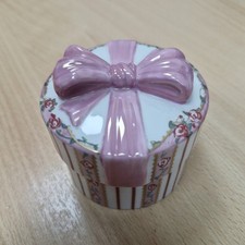 Pretty keepsake porcelain for sale  GRIMSBY