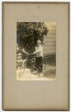 Menino com bicicleta e gato, foto montada vintage comprar usado  Enviando para Brazil