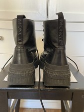 Anfibi moncler unisex usato  Settimo Milanese