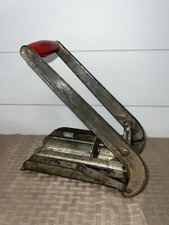 Cortador de batata francês vintage da década de 1940 The Villa com cabo vermelho, usado comprar usado  Enviando para Brazil