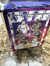 Caja de colección de pegatinas y tarjetas Panini NBA 2024-25 de 50 paquetes y álbum totalmente nueva segunda mano  Embacar hacia Mexico