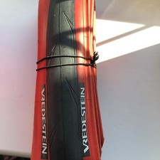 Vredestein 700 red for sale  LEEK