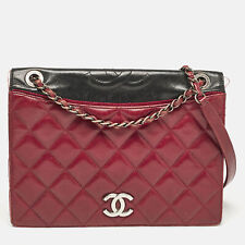 Chanel burgundy black d'occasion  Expédié en Belgium